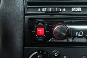 Bild 36/50 von BMW 318is "Class II" (1994)