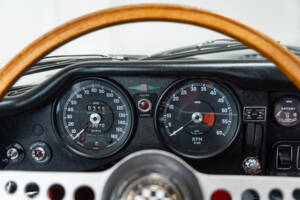 Image 11/36 of Jaguar E-Type (1969)