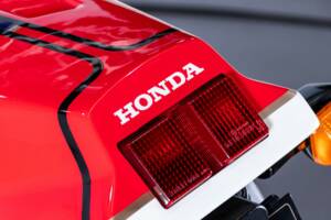 Bild 40/50 von Honda VFR 750R RC 30 (1988)