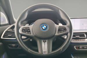 Image 3/9 of BMW X5 xDrive45e (2022)