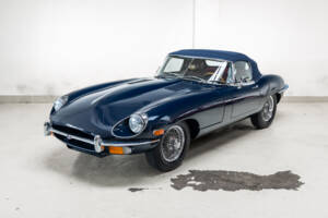 Image 35/36 of Jaguar E-Type (1969)
