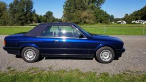 Bild 2/19 von BMW 318i (1992)