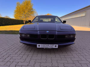 Image 25/69 of BMW 850i (1993)