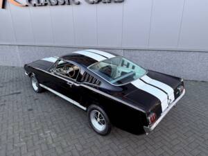 Image 2/36 of Ford Mustang 390 GTA (1966)