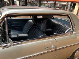 Image 40/41 de Mercedes-Benz 250 C (1970)
