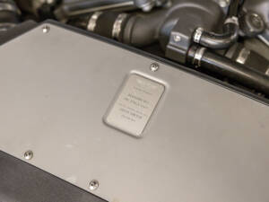 Image 39/56 of Aston Martin V12 Vanquish S (2005)