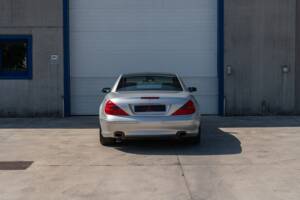 Image 13/86 de Mercedes-Benz SL 500 (2002)