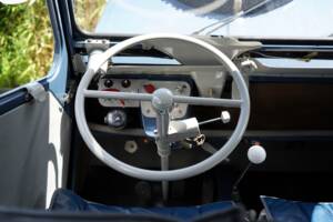 Image 38/43 of Citroën 2 CV Sahara 4x4 (1964)