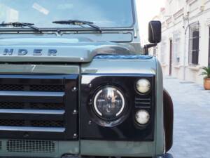Image 7/17 of Land Rover Defender 90 Heritage (2006)