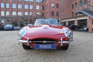 Bild 7/17 von Jaguar E-Type 4.2 (1966)