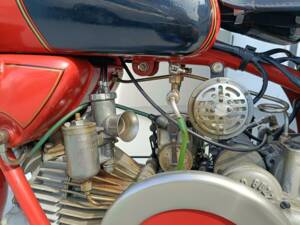 Afbeelding 18/42 van Moto Guzzi DUMMY (1960)