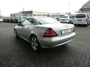 Bild 6/17 von Mercedes-Benz SLK 230 Kompressor (2003)