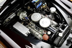 Image 28/31 of BMW 502 - 3.2 Litre Super (1960)