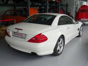 Imagen 4/19 de Mercedes-Benz SL 500 (2002)