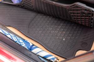 Bild 13/33 von Mercedes-Benz E 220 (1994)