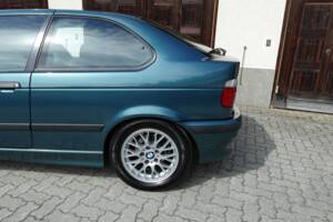 Immagine 6/41 di BMW 323ti Compact (1999)