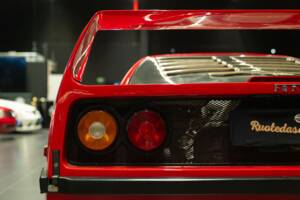 Image 19/50 de Ferrari F40 (1991)