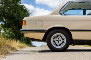 Image 32/48 of BMW 320/6 (1980)