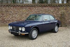 Image 5/7 de Alfa Romeo 2000 GTV (1974)