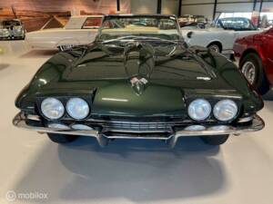 Image 3/9 of Chevrolet Corvette Sting Ray Convertible (1965)