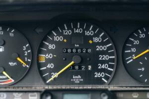 Image 10/10 de Mercedes-Benz 190 E 2.5-16 (1989)