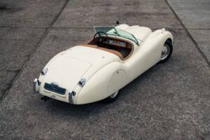 Image 6/45 of Jaguar XK 120 OTS (1950)