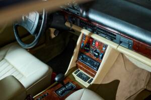 Bild 40/43 von Mercedes-Benz 380 SE (1984)