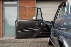 Immagine 39/84 di Mercedes-Benz 280 SE 3,5 (1970)