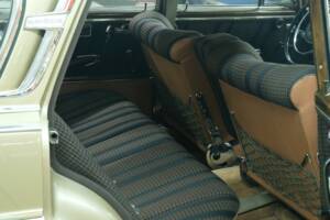 Image 43/50 of Mercedes-Benz 300 SE (1964)
