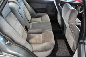 Image 21/34 de Alfa Romeo 75 2.0 Twin Spark (1987)