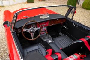 Image 2/18 of Austin-Healey 3000 Mk III (BJ8) (1967)