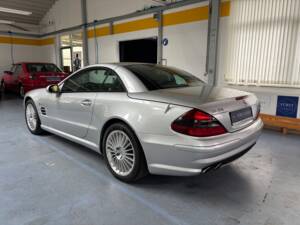 Image 25/29 of Mercedes-Benz SL 55 AMG (2002)
