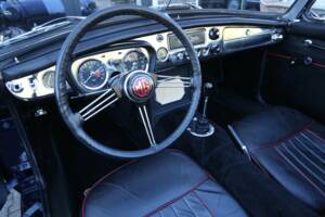 Image 12/50 de MG MGB (1966)