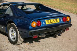 Image 9/41 de Ferrari 308 GTSi Quattrovalvole (1985)
