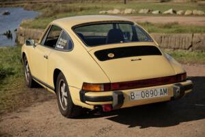 Image 14/77 de Porsche 911 2.7 S (1974)