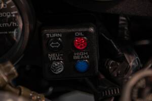 Bild 22/29 von Honda VFR 750R RC 30 (1991)