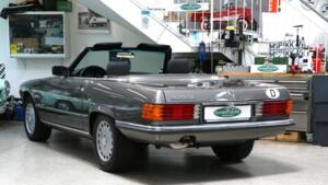 Image 6/37 of Mercedes-Benz 420 SL (1988)