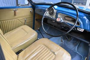 Image 28/50 of Morris Minor 1000 Traveller (1971)