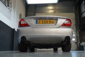Image 30/50 of Jaguar XJ 8 4.2 (2007)
