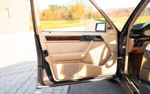 Bild 14/38 von Mercedes-Benz 500 E (1991)
