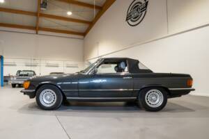 Image 3/32 of Mercedes-Benz 280 SL (1985)