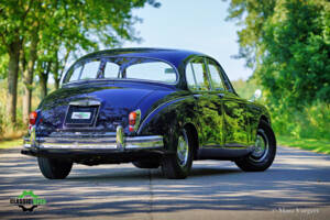 Image 42/46 of Jaguar Mk II 3.8 (1962)