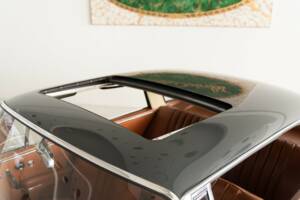 Bild 21/44 von Mercedes-Benz 220 SE b (1964)