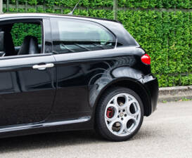 Image 17/36 of Alfa Romeo 147 3.2 GTA (2003)
