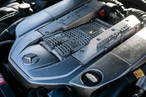 Bild 25/50 von Mercedes-Benz SL 55 AMG (2004)