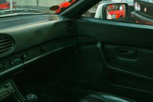 Image 22/45 of Porsche 944 S2 (1989)