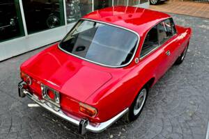 Image 5/34 of Alfa Romeo 1750 GT Veloce (1969)