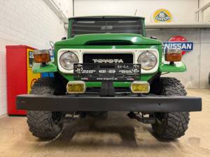 Bild 3/20 von Toyota Land Cruiser BJ 42 (1981)