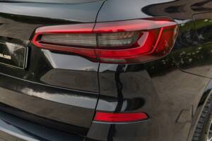 Bild 13/50 von BMW X5 M50d (2019)