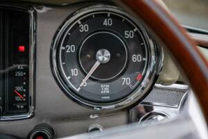 Image 23/37 of Mercedes-Benz 280 SL (1970)